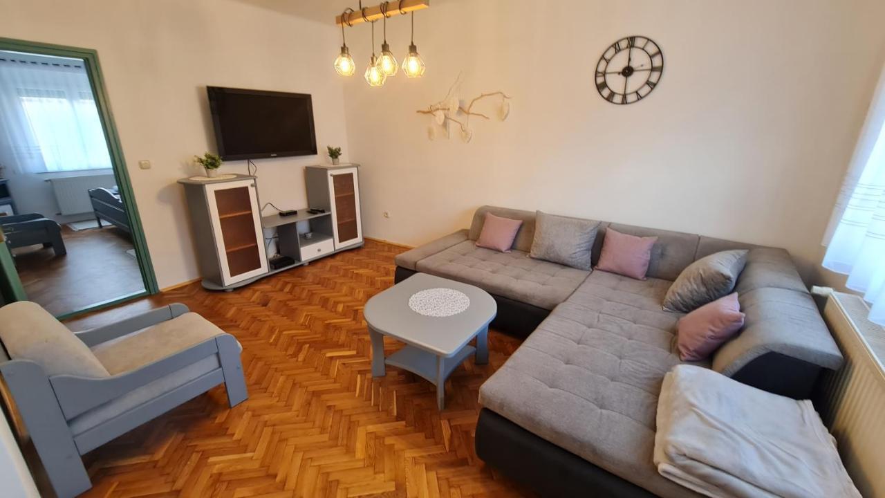 Ri-Jo Apartman Mohács Exterior foto