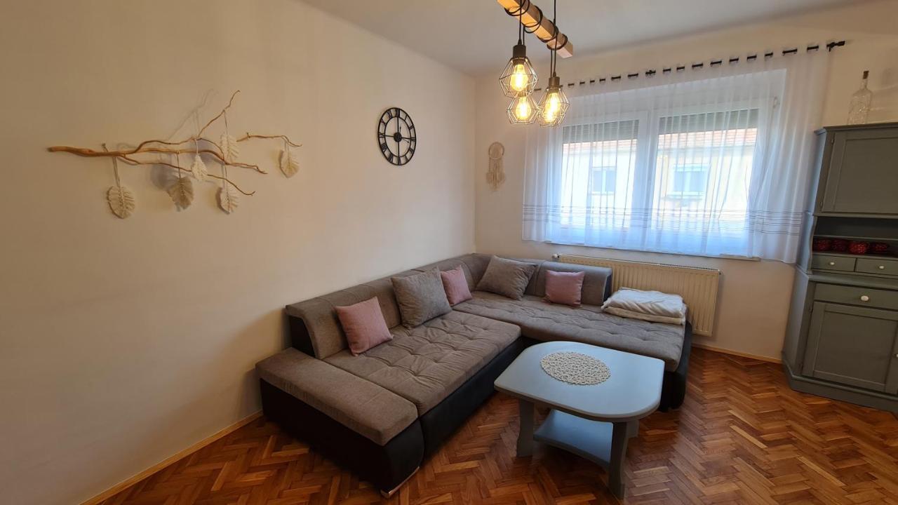 Ri-Jo Apartman Mohács Exterior foto